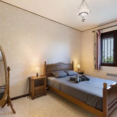 Maison Confortable Toute Equipee * Saint-Gilles (Gard)
