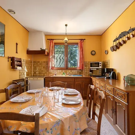 Maison Confortable Toute Equipee * Saint-Gilles (Gard)